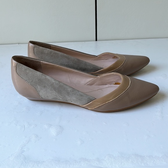 Tahari Mini Wedge Slip On - Picture 3 of 4